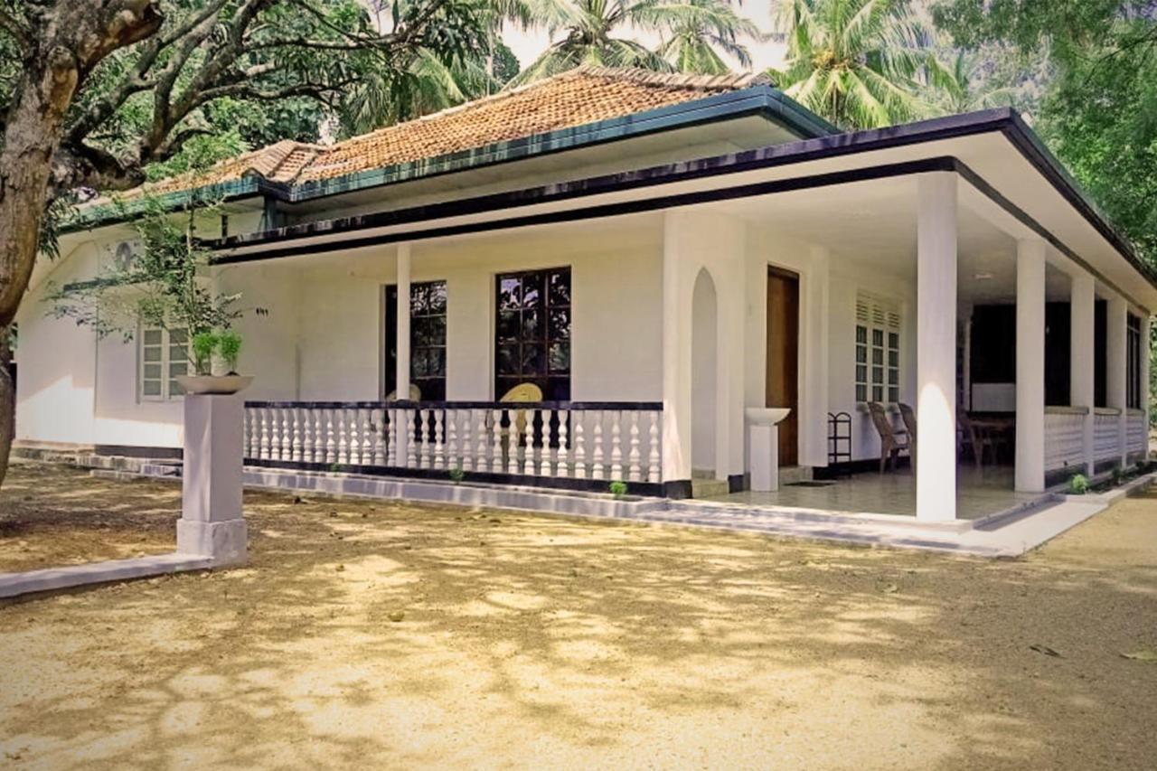 Abhaya Resorts Anuradhapura Esterno foto
