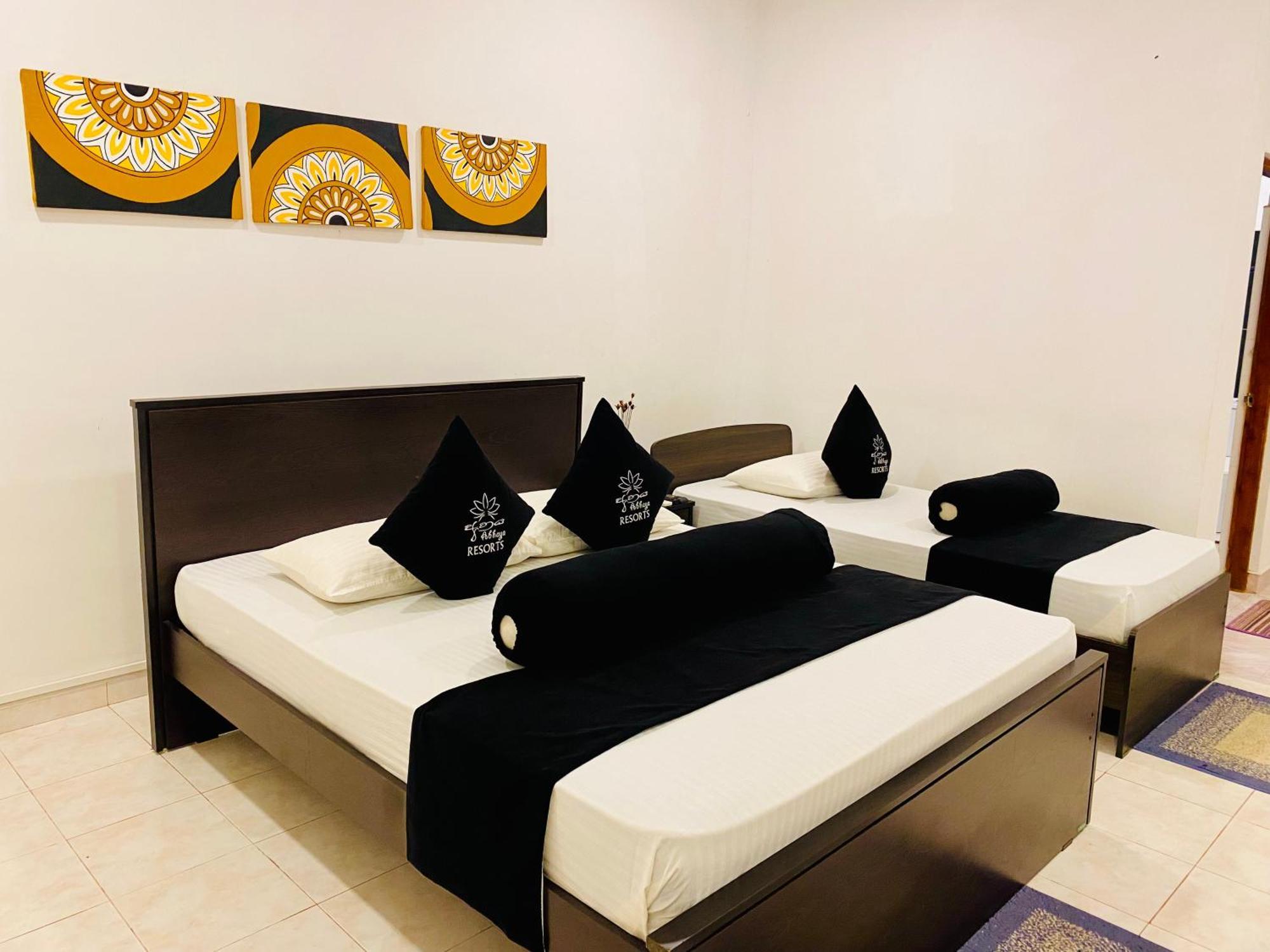 Abhaya Resorts Anuradhapura Esterno foto