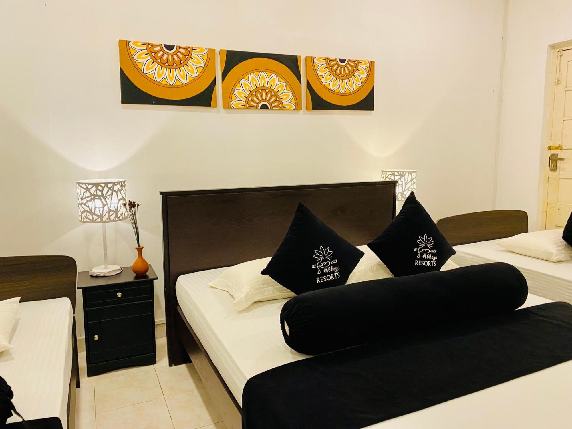 Abhaya Resorts Anuradhapura Esterno foto