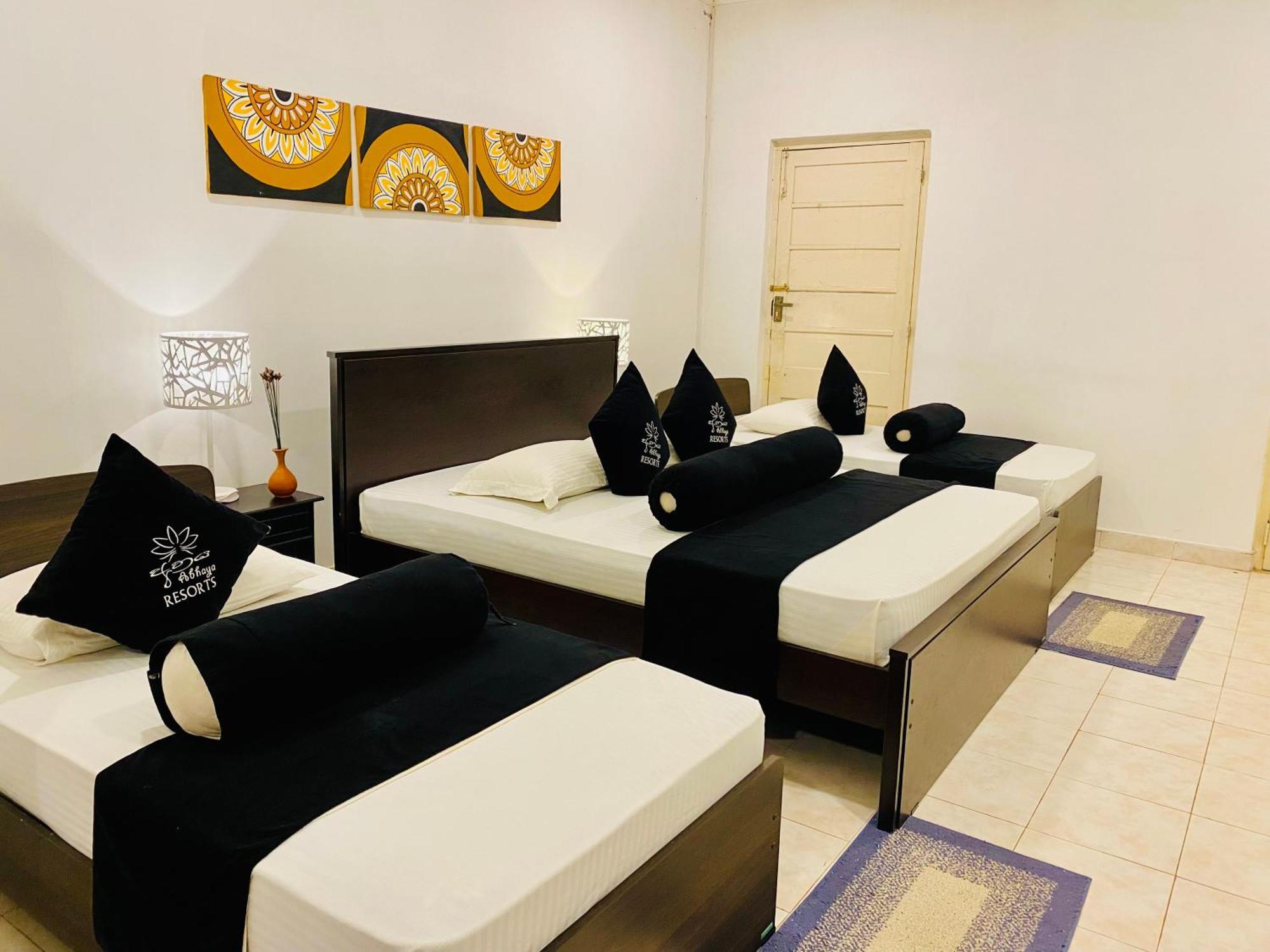 Abhaya Resorts Anuradhapura Esterno foto