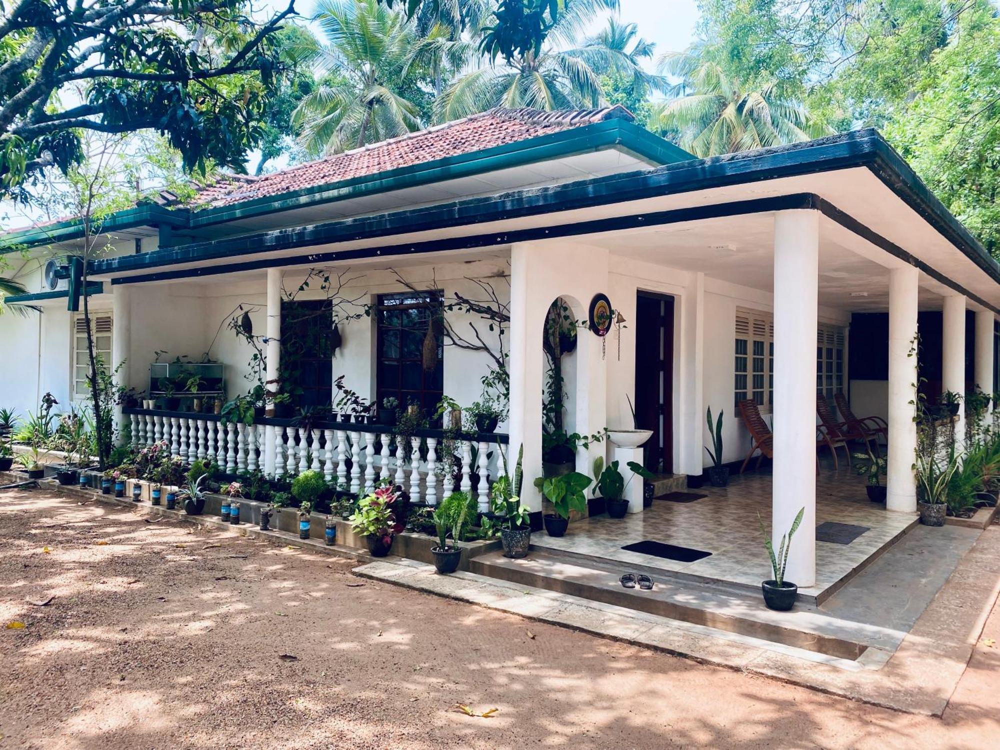 Abhaya Resorts Anuradhapura Esterno foto
